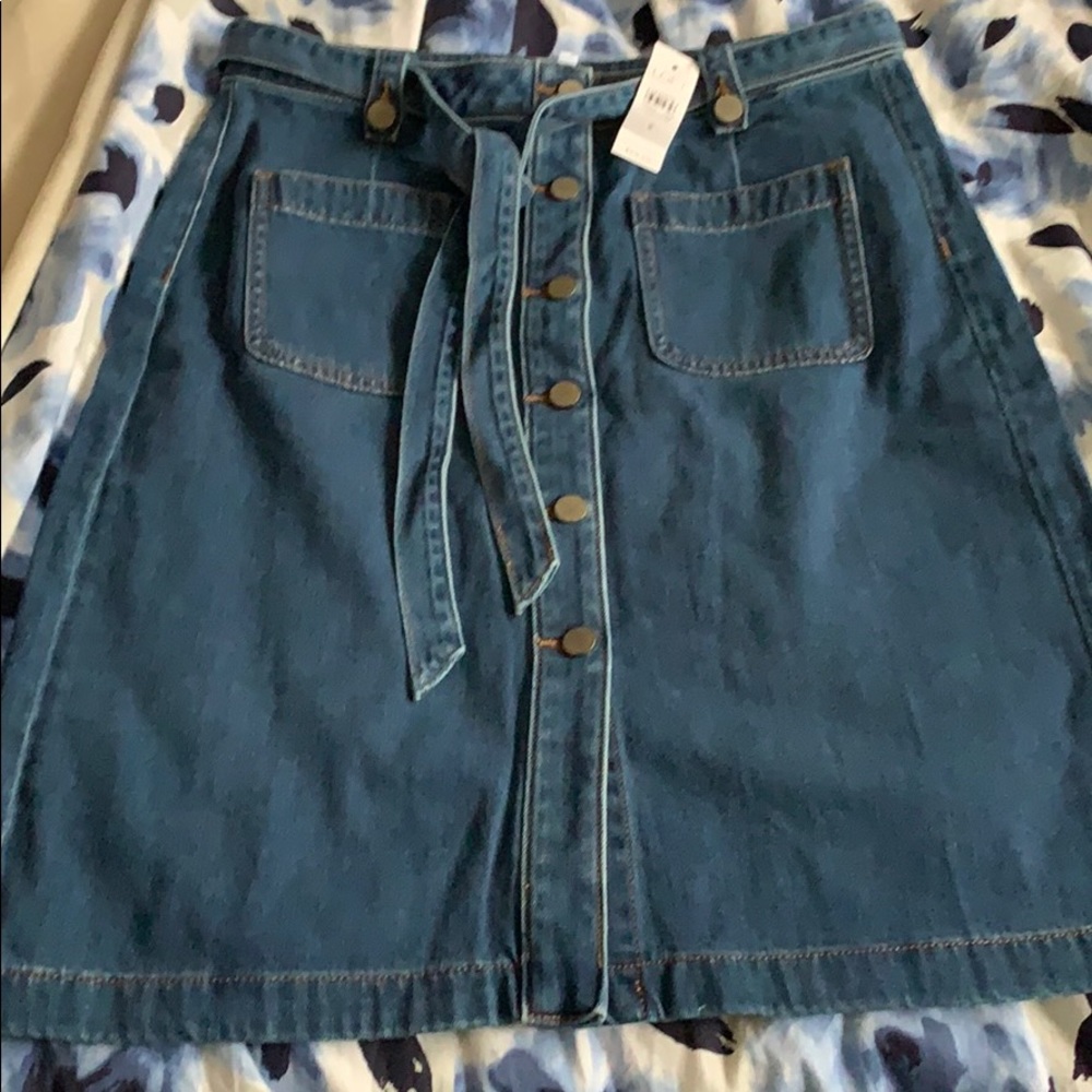 Loft NWT denim skirt size 8